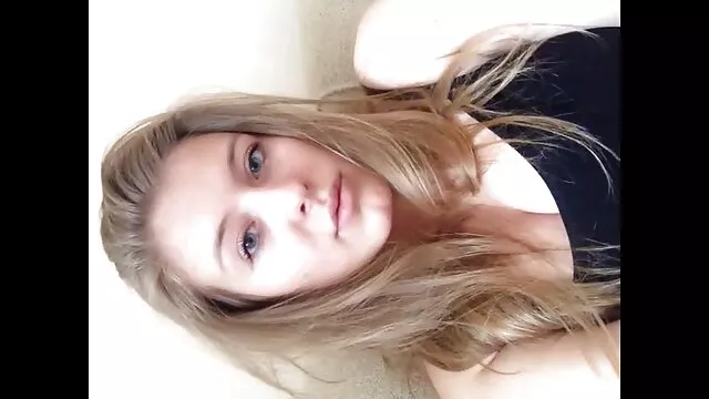 پوست - کانال سوپرامریکایی لاتینای سکسی Clara Gold از اسپانیا با یک الاغ بزرگ!