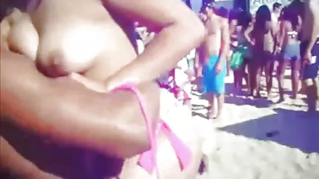 الک Devine از چنل فیلم سوپر blowjob عمیق می شود